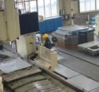 Trabalhador morre após ficar preso em máquina industrial e ser girado violentamente em fábrica na China
