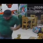 Atirador persegue vítima até restaurante, mata homem e funcionária em Villa del Rosario, na Colômbia UxkMj0bG9q0f_640x360