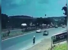 Idosa é atingida por carro em alta velocidade e morre ao caminhar na beira da estrada